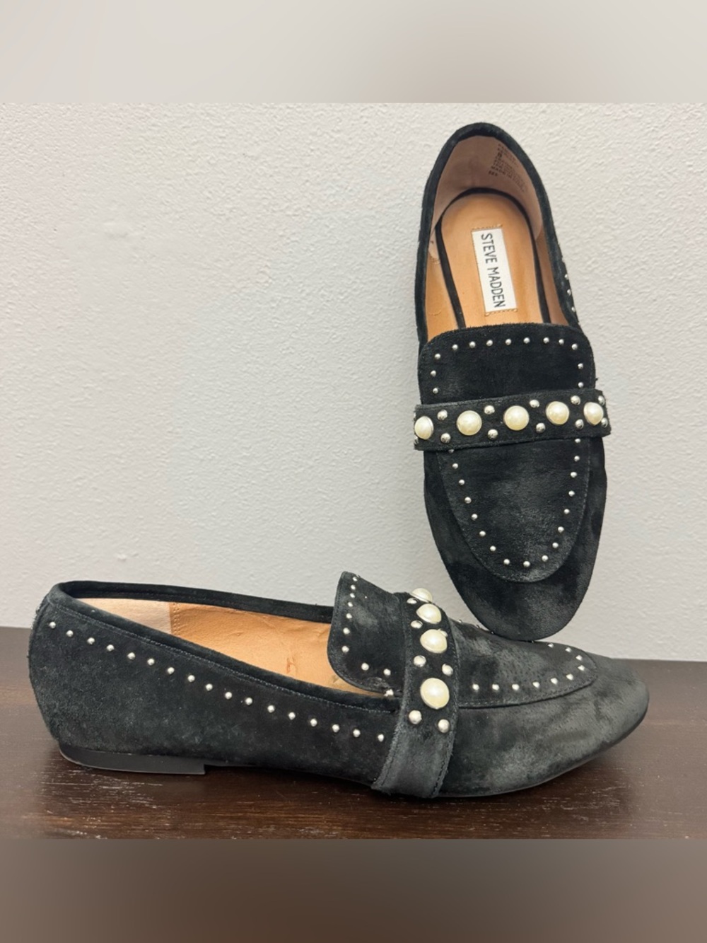 Steve Madden Perlyn Black Suede Pearl Stud Loafers Size 8 Trendy Goth Chic